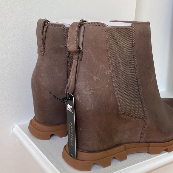 SOREL Joan of Arctic III Waterproof Wedge Chelsea Boot in Omega Brown 10 - Picture 6 of 9